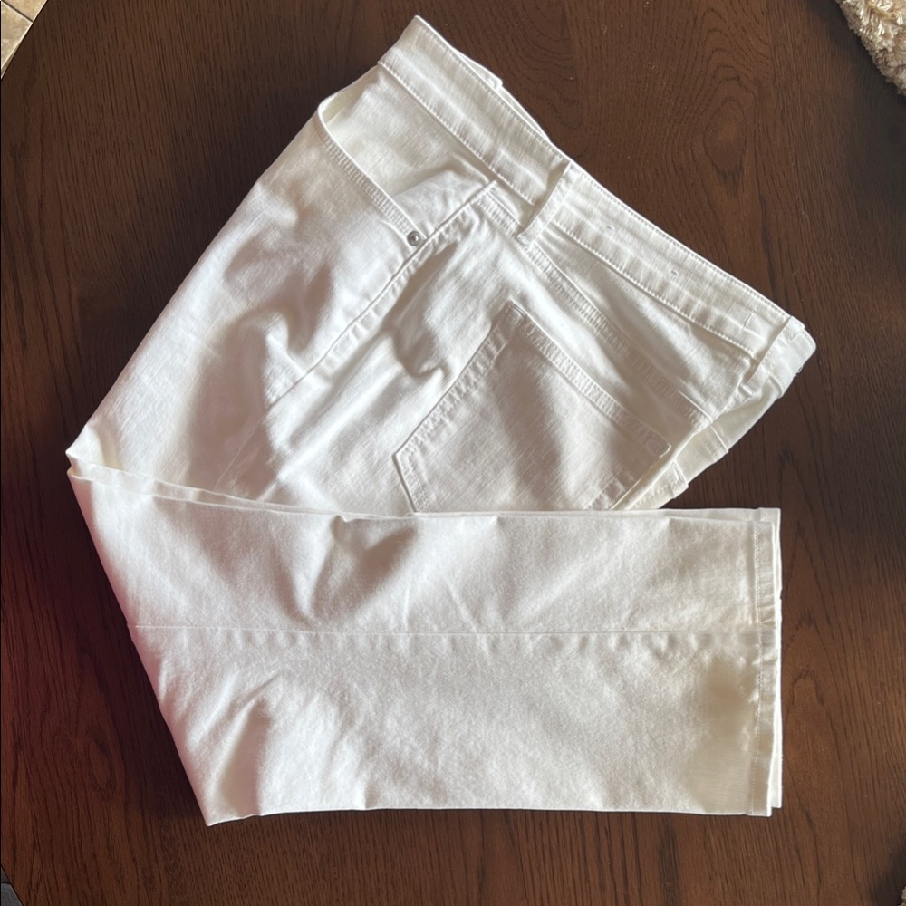LOFT White Crop Jeans “The Kick Crop”